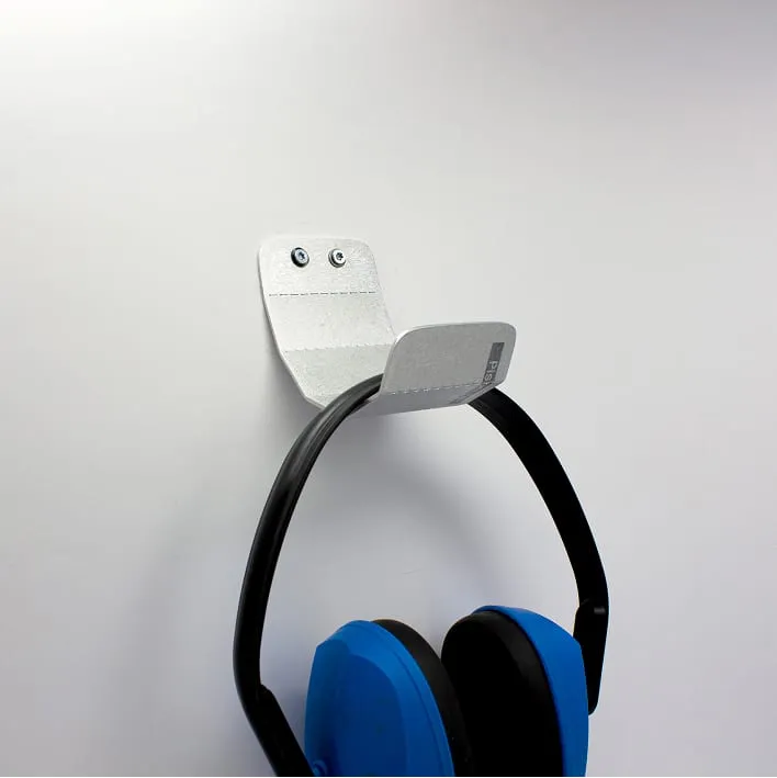 Crochet métallique avec des pamirs