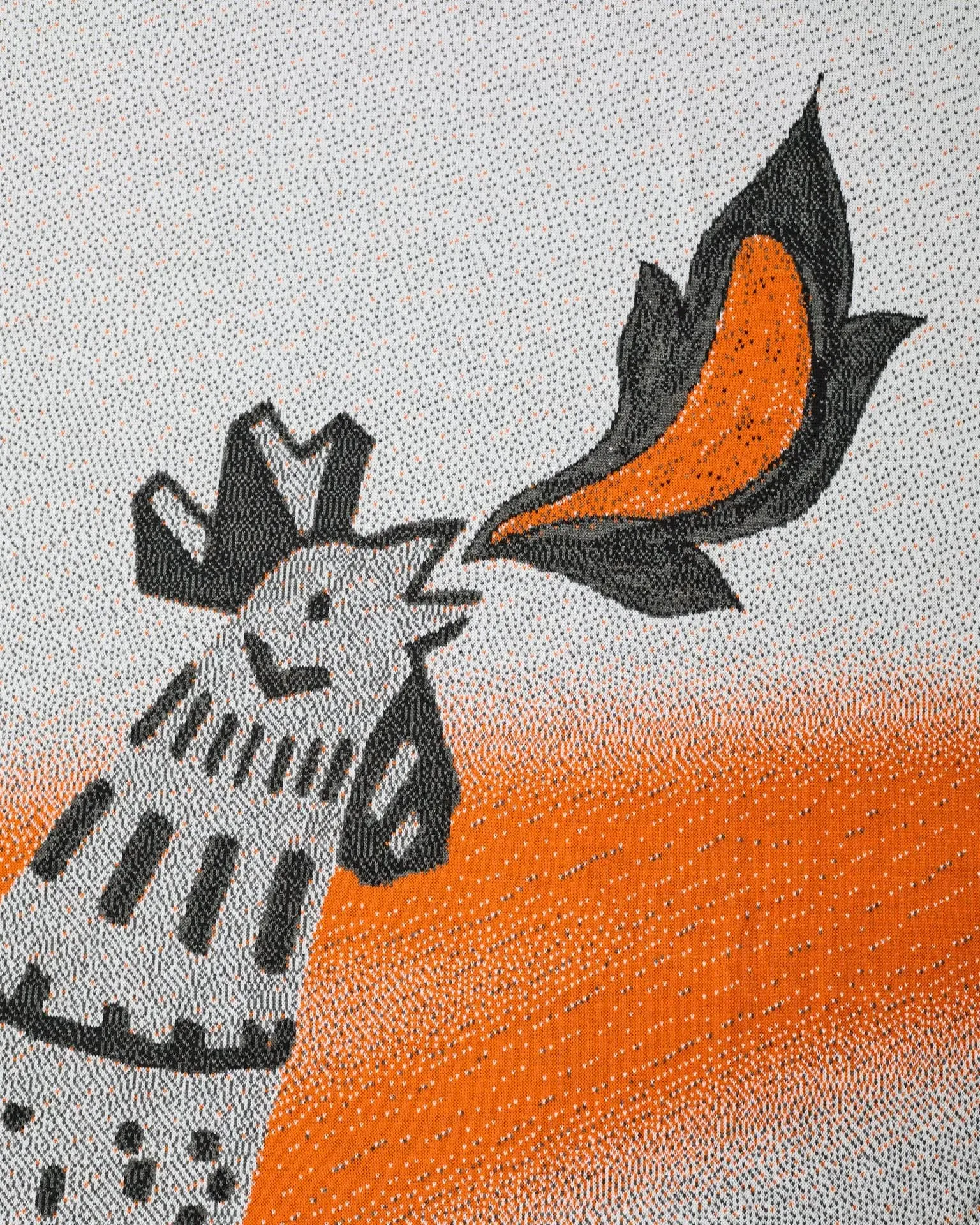 Un dessin d'un girafe portant une couronne sur sa tête